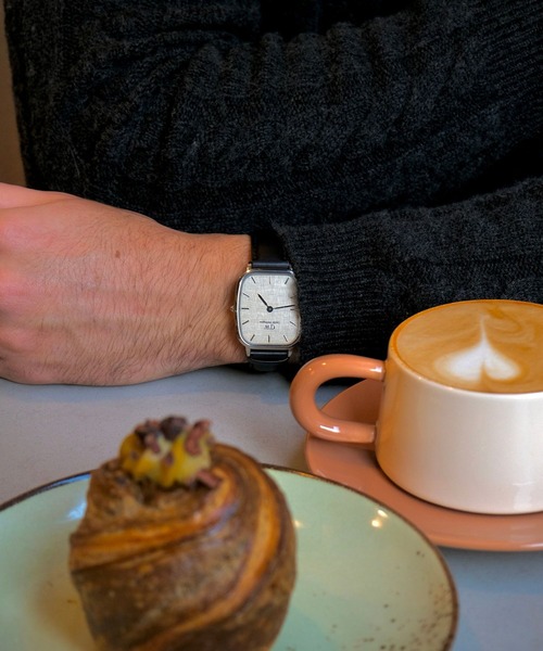 Daniel Wellington(ダニエルウェリントン)の「Marlon Sheffield Linen 本革 32×36.5MM ローズゴールド/シルバー(アナログ腕時計・メンズ・ピンクゴールド/シルバー・ONE SIZE)」の16枚目の写真