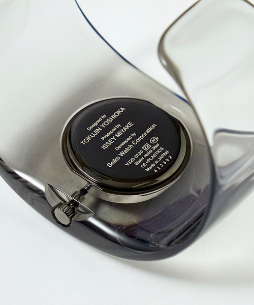 イッセイミヤケ　黒 i.s. ISSEY MIYAKE(アイエス イッセイミヤケ) 80's leather triangle