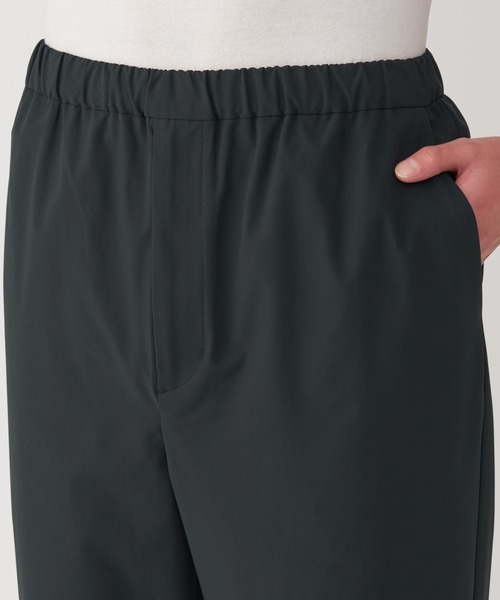 無印良品(ムジルシリョウヒン)の「紳士 UVカット撥水ストレッチパンツ(その他パンツ・メンズ・ブラック/グレー系・S/M/L/XL)」の10枚目の写真
