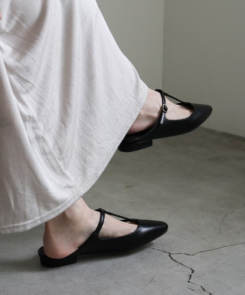 select MOCA(セレクトモカ)の「Tストラップメリージェーンサンダル(パンプス・レディース・シルバー/ブラック・SMALL/MEDIUM/LARGE)」の10枚目の写真