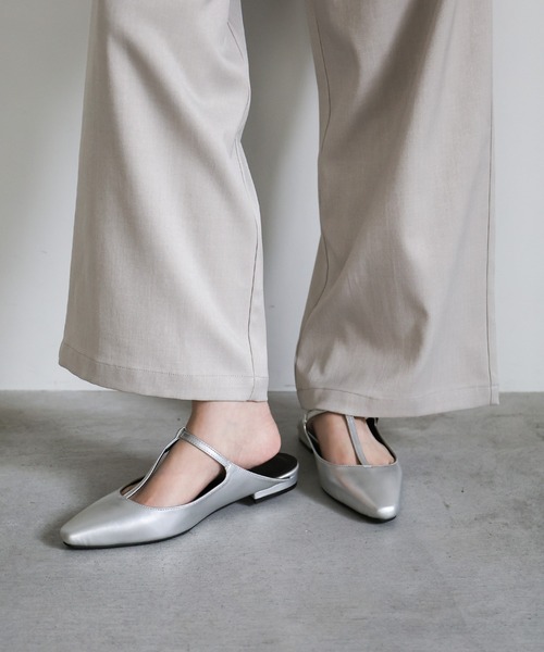 select MOCA(セレクトモカ)の「Tストラップメリージェーンサンダル(パンプス・レディース・シルバー/ブラック・SMALL/MEDIUM/LARGE)」の6枚目の写真