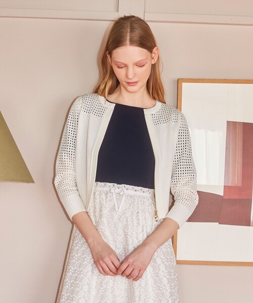 TOCCA(トッカ)の「SPIDERWEB KNIT ニットブルゾン(カーディガン/ボレロ・レディース・アイボリー系/ネイビー系・SMALL/MEDIUM)」の1枚目の写真