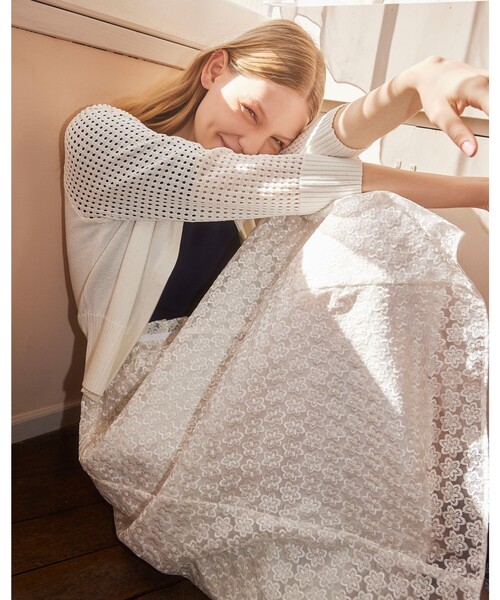 TOCCA(トッカ)の「SPIDERWEB KNIT ニットブルゾン(カーディガン/ボレロ・レディース・アイボリー系/ネイビー系・SMALL/MEDIUM)」の21枚目の写真