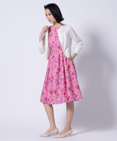 TOCCA(トッカ)の「SPIDERWEB KNIT ニットブルゾン(カーディガン/ボレロ・レディース・アイボリー系/ネイビー系・SMALL/MEDIUM)」の13枚目の写真
