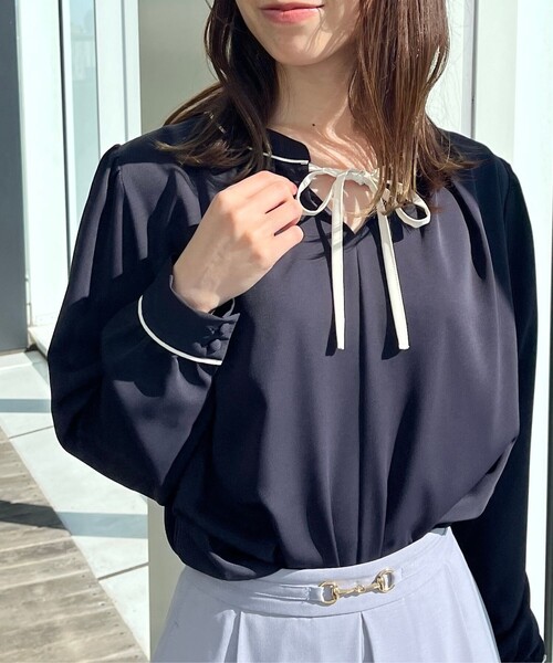 couture brooch（クチュールブローチ）の「【レディ感UP・お仕事にも】配色リボンタイブラウス（シャツ/ブラウス・レディース・アイボリー系7/アイボリー系4/ネイビー系4・38/40/36/42）」の12枚目の写真