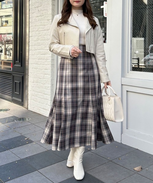 INGNI（イング）の「【WEB限定】クロップド丈ライダースジャケット（ライダースジャケット・レディース・ブラック/アイボリー・M）」の15枚目の写真