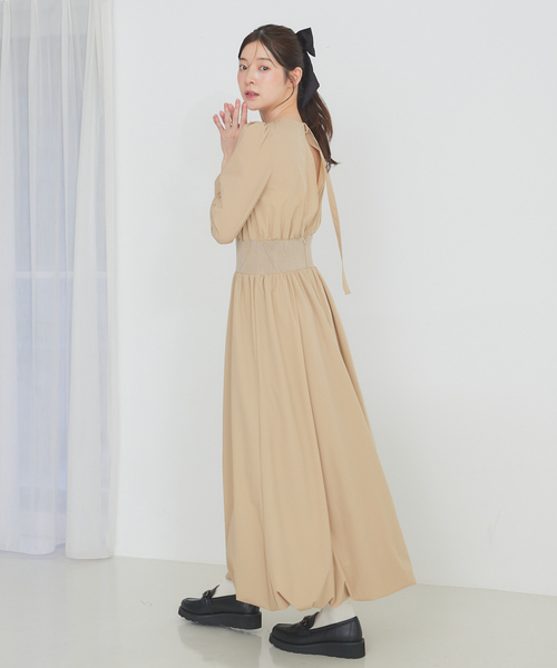 SELFIST(セルフィスト)の「背中空きウエストリブバルーンワンピース 秋服 オケージョン ディナー(ワンピース・レディース・ブラック/ベージュ・フリー)」の13枚目の写真