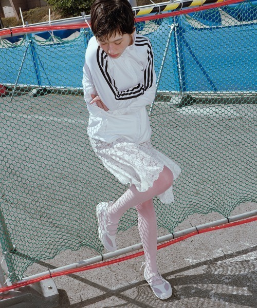 ROCKFISH WEATHERWEAR(ロックフィッシュウェザーウェア)の「NICOLE LACEUP SNEAKERS(スニーカー・レディース・ラベンダー/ベージュ/ブラック・25.0cm/24.5cm/24.0cm/23.0cm/23.5㎝)」の14枚目の写真
