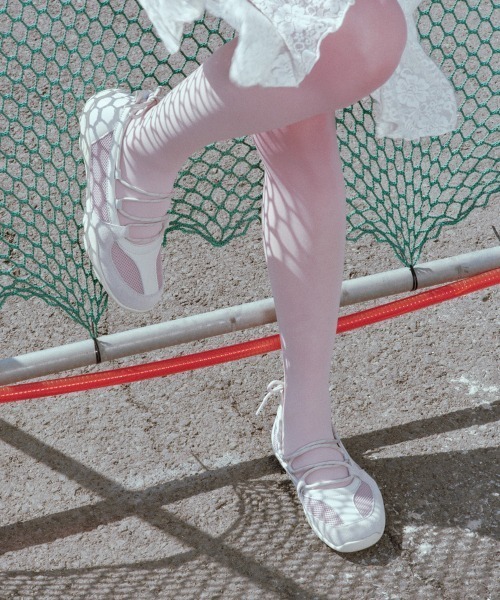 ROCKFISH WEATHERWEAR(ロックフィッシュウェザーウェア)の「NICOLE LACEUP SNEAKERS(スニーカー・レディース・ラベンダー/ベージュ/ブラック・25.0cm/24.5cm/24.0cm/23.0cm/23.5㎝)」の17枚目の写真
