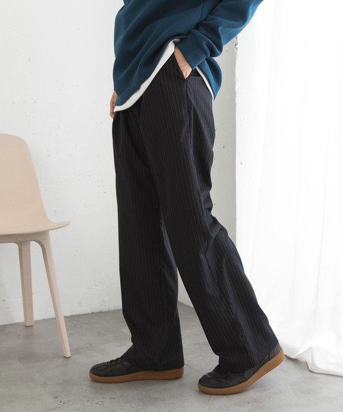SENSE OF PLACE by URBAN RESEARCH(センスオブプレイスバイアーバンリサーチ)の「ピンストライプタックワイドスラックス(その他パンツ・メンズ・ネイビー/ブラック・LARGE/MEDIUM)」の10枚目の写真