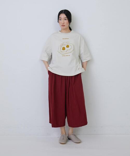 conges payes ADIEU TRISTESSE(コンジェ ペイエ アデュートリステス)の「ミールプリントTシャツ(Tシャツ/カットソー・レディース・グレイッシュベージュ/ブルーグレー/イエロー・FREE)」の4枚目の写真