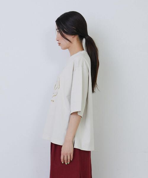 conges payes ADIEU TRISTESSE(コンジェ ペイエ アデュートリステス)の「ミールプリントTシャツ(Tシャツ/カットソー・レディース・グレイッシュベージュ/ブルーグレー/イエロー・FREE)」の8枚目の写真