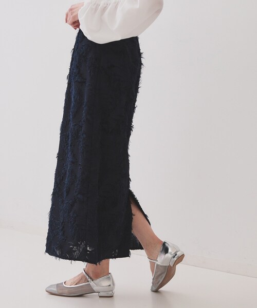 OPAQUE.CLIP（オペークドットクリップ）の「フリンジジャーカードナロースカート【洗える】（スカート・レディース・オフホワイト/ネイビー/ライトグレー・38/40/42）」の3枚目の写真