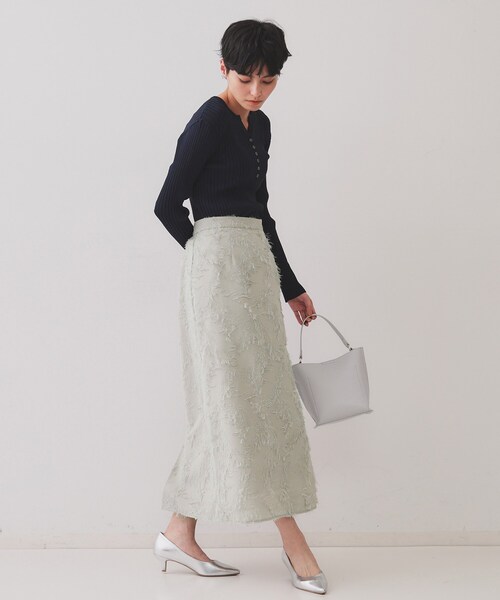 OPAQUE.CLIP（オペークドットクリップ）の「フリンジジャーカードナロースカート【洗える】（スカート・レディース・オフホワイト/ネイビー/ライトグレー・38/40/42）」の17枚目の写真