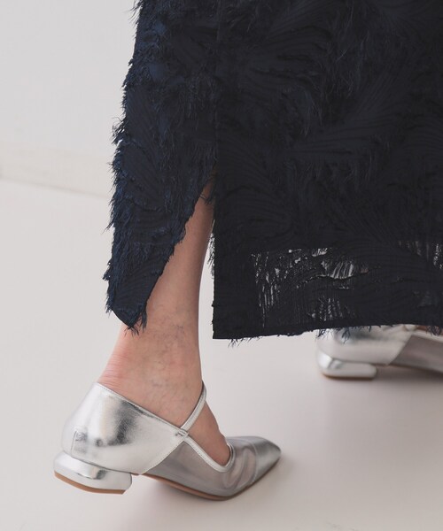 OPAQUE.CLIP（オペークドットクリップ）の「フリンジジャーカードナロースカート【洗える】（スカート・レディース・オフホワイト/ネイビー/ライトグレー・38/40/42）」の4枚目の写真