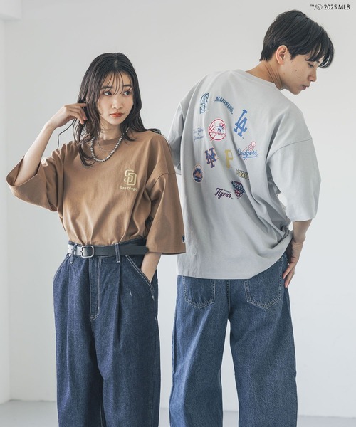 LOWRYS FARM（ローリーズファーム）の「ＭＬＢシシュウロゴＴＳＳ　 324945（Tシャツ/カットソー・メンズ・ホワイト/ブラウン/グレー/ブラック/チャコールグレー/エンジ・MEDIUM/LARGE）」の10枚目の写真