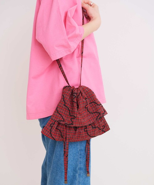 I am I in fact...（アイアムアイインファクト）の「run rabbit ギャザーバッグ（ショルダーバッグ・レディース・グリーン/レッド・FREE）」の3枚目の写真