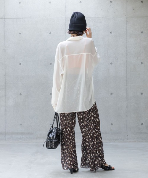 PAGEBOY(ページボーイ)の「ソフトラメシアールーズシャツ(シャツ/ブラウス・レディース・オフホワイト/ブラック/グリーン系その他/ブルー系その他/ローズ系・FREE)」の8枚目の写真