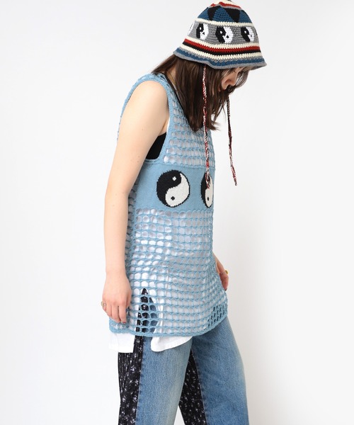 RNA（アールエヌエー）の「K2718 ＹＩＮ　ＹＡＮＧメッシュタンク（タンクトップ・レディース・ブルー/ベージュ/ブラック・MEDIUM）」の7枚目の写真