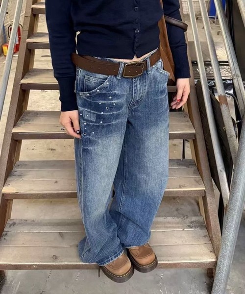 UP START(アップスタート)の「【 MEMECLE / メメクル 】ポイントビジュー ラインストーン デニムパンツ(デニムパンツ・レディース・ブルー/ブラック・S/M/L)」の2枚目の写真