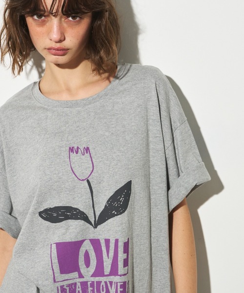 Unitage（ユニテージ）の「チューリップイラストTEE（Tシャツ/カットソー・レディース・グレー/ホワイト/ネイビー・FREE）」の4枚目の写真