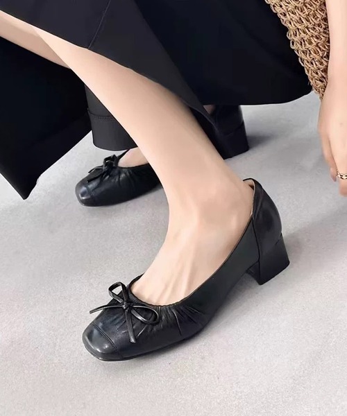 DECADE CLASSIC(ディケイド クラシック)の「【DECADE CLASSIC】リボンデザインレザーアンクルヒールシューズ(パンプス・レディース・ブラック/オフホワイト・23.5cm/24.5cm/23.0cm/24.0cm/25.0cm/22.5cm)」の6枚目の写真