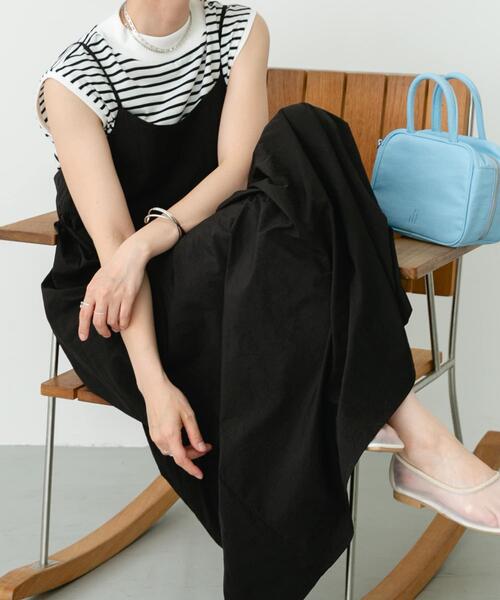 ITEMS URBANRESEARCH(アイテムズ アーバンリサーチ)の「フレンチTシャツ×キャミワンピースセット(ワンピース・レディース・ホワイト系その他/モカ/チャコールグレー・FREE)」の2枚目の写真