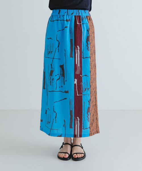 URBAN RESEARCH（アーバンリサーチ）の「『2サイズ展開』アートプリントストレートスカート（スカート・レディース・ブルー/オレンジ・40/38）」の22枚目の写真