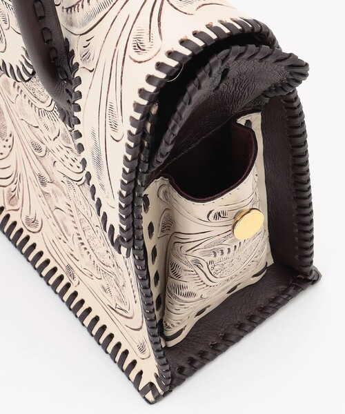 CARVING TRIBES（カービングトライブス）の「FinuRei（ショルダーバッグ・レディース・ブラック/ボルドー・FREE）」の14枚目の写真