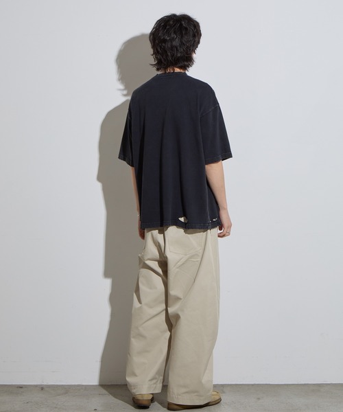 SLICK(スリック)の「【SLICK/スリック】Pigment Dye Damage Printed T-Shirt (WHAT GOSE) / ピグメントダイダメージプリントTシャ (WHAT GOSE)/オーバーサイズ シルエット / ピグメント加工/ ビンテージ(Tシャツ/カットソー・メンズ・グレイッシュベージュ/ブルーグレー/ブラック・1/2/3)」の12枚目の写真