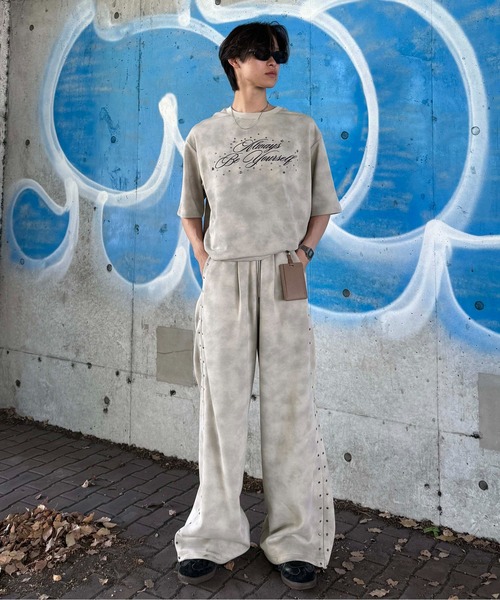 sedacle(セダクル)の「ダート加工スタッズTシャツ(Tシャツ/カットソー・レディース・ブラック/ピンク/ネイビー/ベージュ・LARGE/MEDIUM/SMALL)」の16枚目の写真
