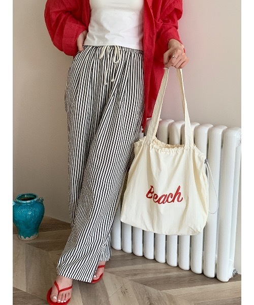 SALTMINT(ソルトミント)の「《韓国ファッション》Beach Color Drawstring Bag(ショルダーバッグ・レディース・オレンジ/イエロー/ベージュ/グレー/ライトブラウン/ブルー/グリーン/ピンク・ONE SIZE)」の15枚目の写真