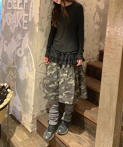 HALEY PESCA(ヘーリーペスカ)の「HALEY PESCA /裾フリル 長袖レイヤードチュニック(Tシャツ/カットソー・レディース・ホワイト/ブラック・LARGE/MEDIUM/SMALL)」の12枚目の写真