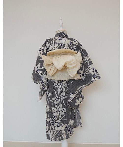 utatane（ウタタネ）の「［utatane×Acka.］kids  浴衣3set 鮫小紋と菖蒲 navy・ivory（浴衣・キッズ・ネイビー/アイボリー・100cm/110cm/120cm/130cm）」の4枚目の写真