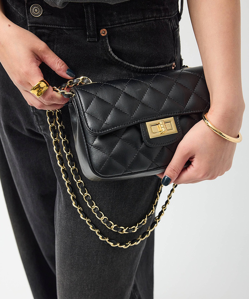 AULENTTI(オウレンティ)の「《追加》【AULENTTI/オウレンティ】チェーンBAG:ショルダーバッグ(ショルダーバッグ・レディース・ブラック・FREE)」の1枚目の写真