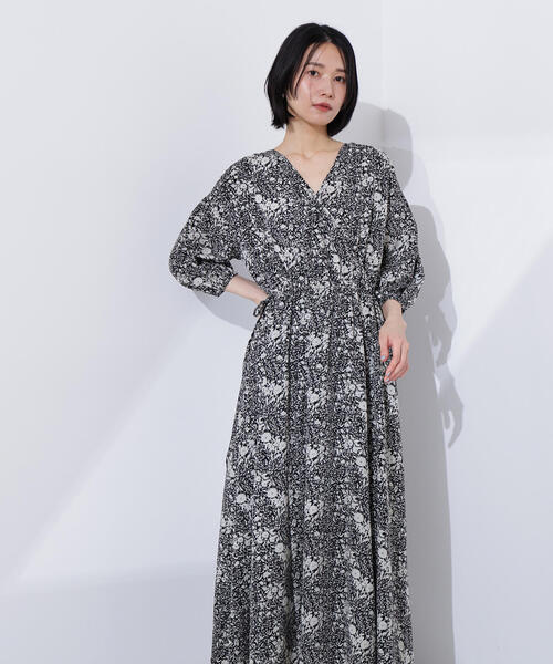 N.（N. Natural Beauty Basic）（エヌエヌナチュラルビューティーベーシック）の「【PS/低身長サイズ】カシュクールフラワープリントワンピース（ワンピース・レディース・ブラウン系その他/ブラック系その他・PS/MEDIUM）」の9枚目の写真