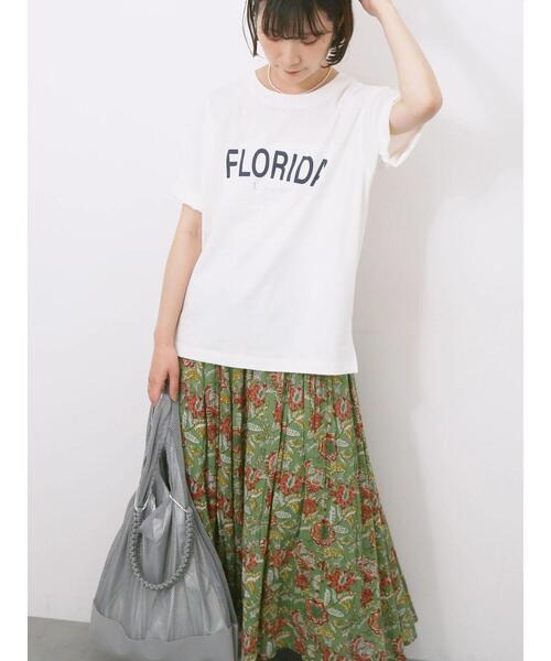 Samansa Mos2 blue（サマンサモスモスブルー）の「ロゴプリントTシャツ（Tシャツ/カットソー・レディース・ブルー/ブラック/ブラウン/オレンジ/オフホワイト・F）」の2枚目の写真