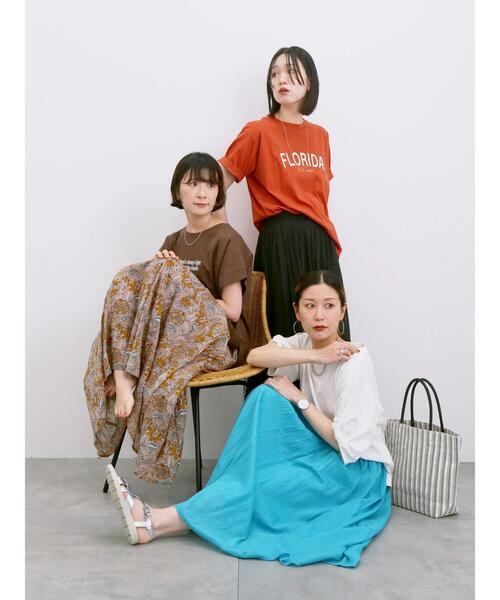 Samansa Mos2 blue(サマンサモスモスブルー)の「ロゴプリントTシャツ(Tシャツ/カットソー・レディース・ブルー/ブラック/ブラウン/オレンジ/オフホワイト・F)」の6枚目の写真