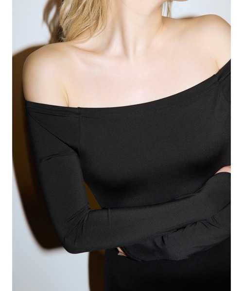 DLESS(ドレス)の「Off shoulder bodysuits/オフショルダーロングスリーブボディスーツ(Tシャツ/カットソー・レディース・ブラック・X-SMALL)」の1枚目の写真
