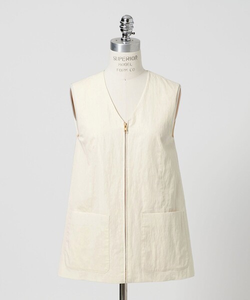 conte エンブロイダリー レース ディープVネック ベスト conte エンブロイダリー レース ディープVネック ベスト - メルカリ