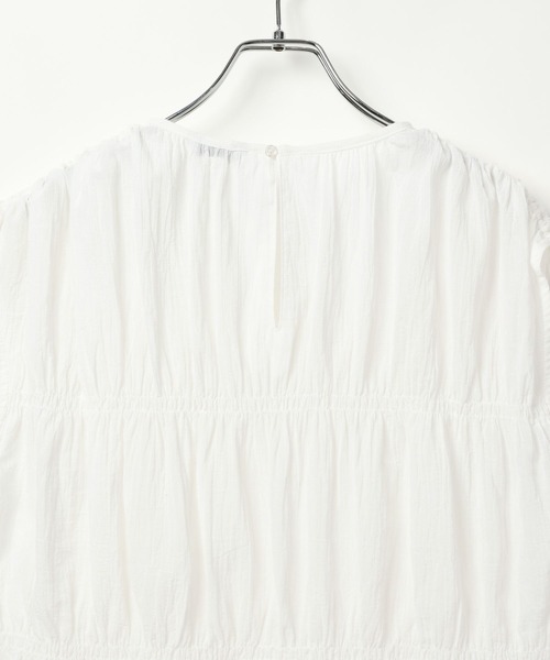 BAYFLOW（ベイフロー）の「ギャザーブラウスノースリーブ（シャツ/ブラウス・レディース・ブラック/ブルー/オフホワイト・FREE）」の19枚目の写真