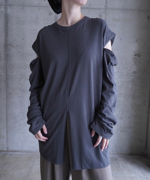 k3&co.(ケイスリーアンドコー)の「Slit top(Tシャツ/カットソー・レディース・ホワイト/ブラック・ONE SIZE)」の2枚目の写真