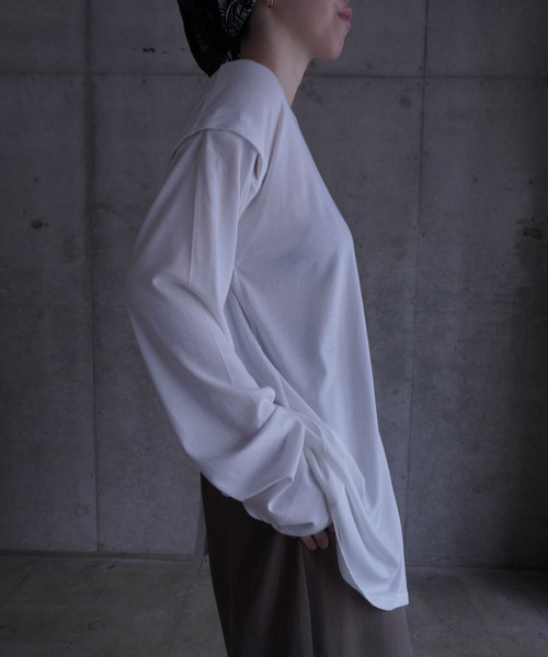 k3&co.(ケイスリーアンドコー)の「Slit top(Tシャツ/カットソー・レディース・ホワイト/ブラック・ONE SIZE)」の21枚目の写真