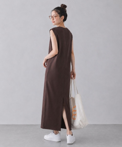Mac-House（マックハウス）の「Idnes 肩先カバー リラクシーカットワンピース（ワンピース・レディース・ブラック/ブラウン・M）」の14枚目の写真