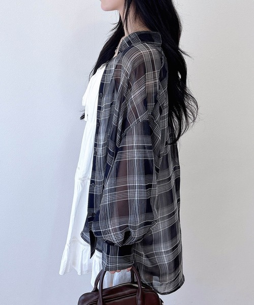 INGNI(イング)の「シアーチェックビッグシャツ(シャツ/ブラウス・レディース・ブラック系/ホワイト系その他7・M)」の11枚目の写真