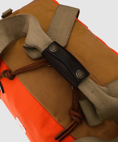 JUNYA WATANABE MAN(ジュンヤワタナベマン)の「「FILSON」 W-NAME COTTON DUFFLE BAG(ドラムバッグ・メンズ・オレンジ系1/オレンジ系2・ONE SIZE)」の9枚目の写真