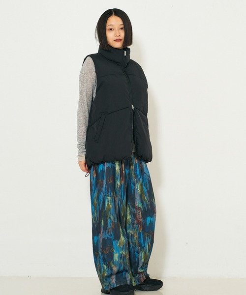 NOMINE（ノミネ）の「ボリューム パファーダウンベスト（ダウンベスト・レディース・ブラック/ダークグリーン/ブラウン・フリー）」の5枚目の写真