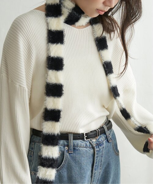 VENCEEXCHANGE（ヴァンスエクスチェンジ）の「ボーダーシャギーニットスリムマフラー（ストール/ショール・レディース・ブルー/ブラック/グリーン/ベージュ・FREE）」の5枚目の写真