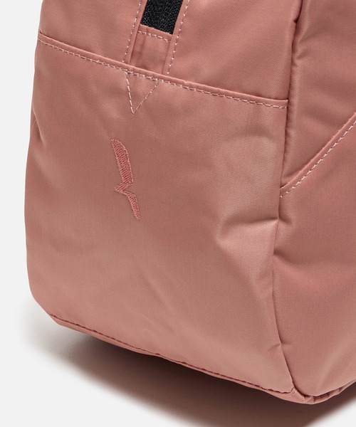 AIGLE(エーグル)の「アーバン ショルダーバッグ 10L(ショルダーバッグ・レディース・ピンク/ブラック/グレー・FREE)」の14枚目の写真