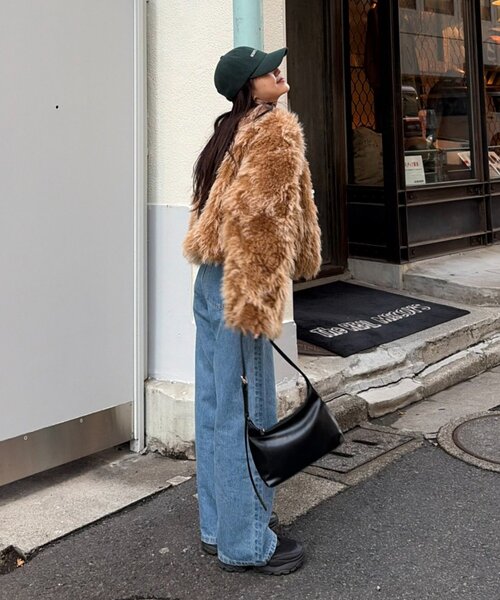 WILLOW（ウィロー）の「【willow】クリンクルミックスファーアウター（ブルゾン・レディース・ライトグレー/キャメル・ONE SIZE）」の6枚目の写真